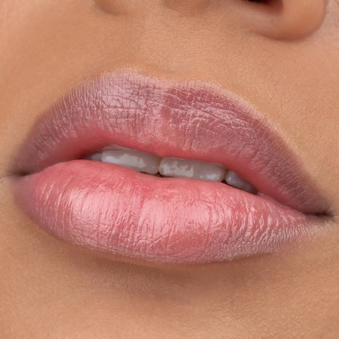 Electric Glow Colour Changing Lipstick - Texture