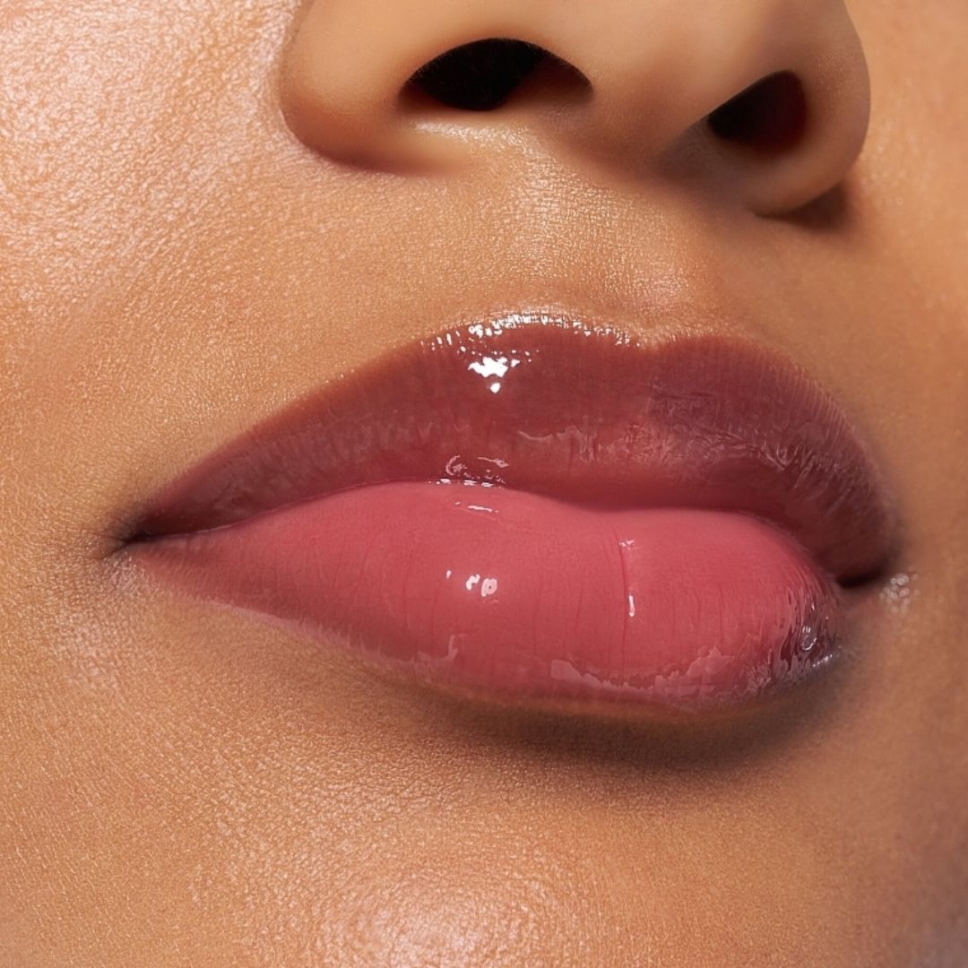 The Super Peptide Glossy Lip Treatment
