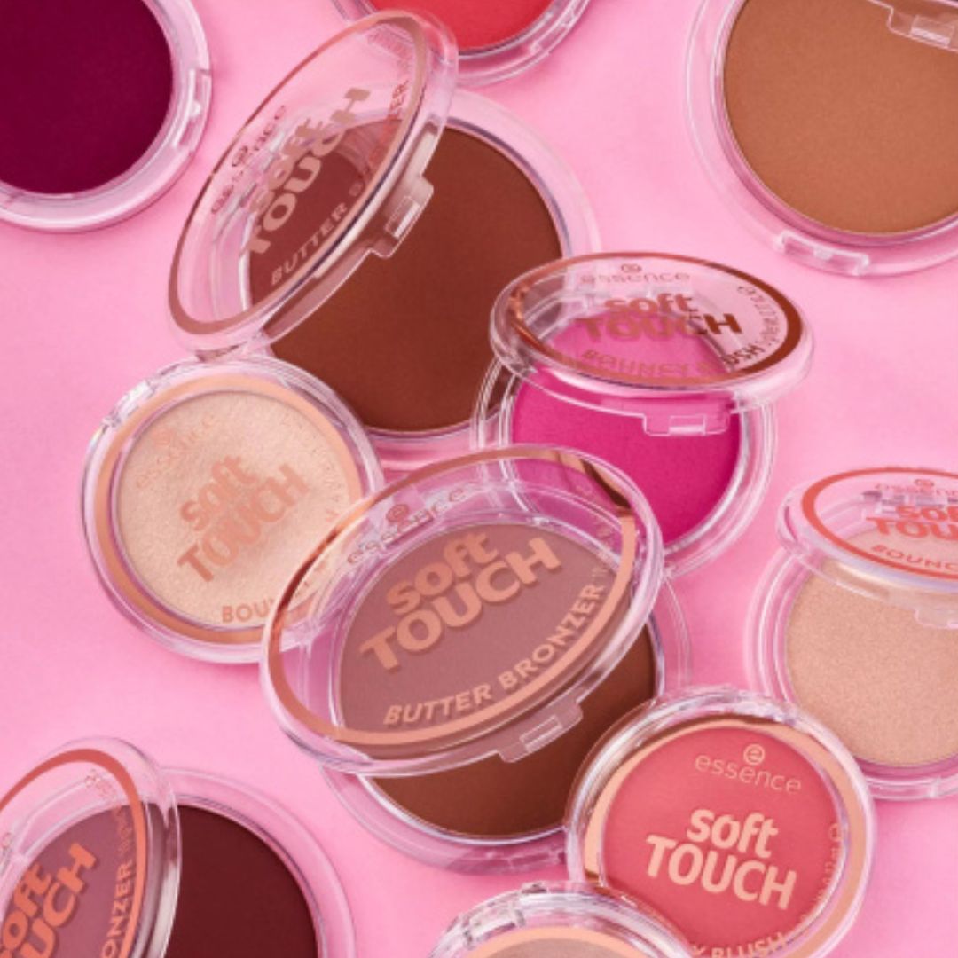  Essence Soft Touch Bouncy Blush 30 · exotic daisy
