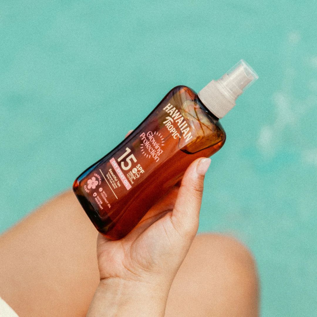 Hawaiian Tropic Glowing Protection Dry Oil Spray SPF15